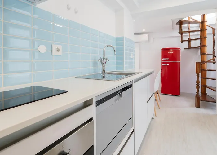 Host Wise - Charming House With Ocean View Σπίτι διακοπών